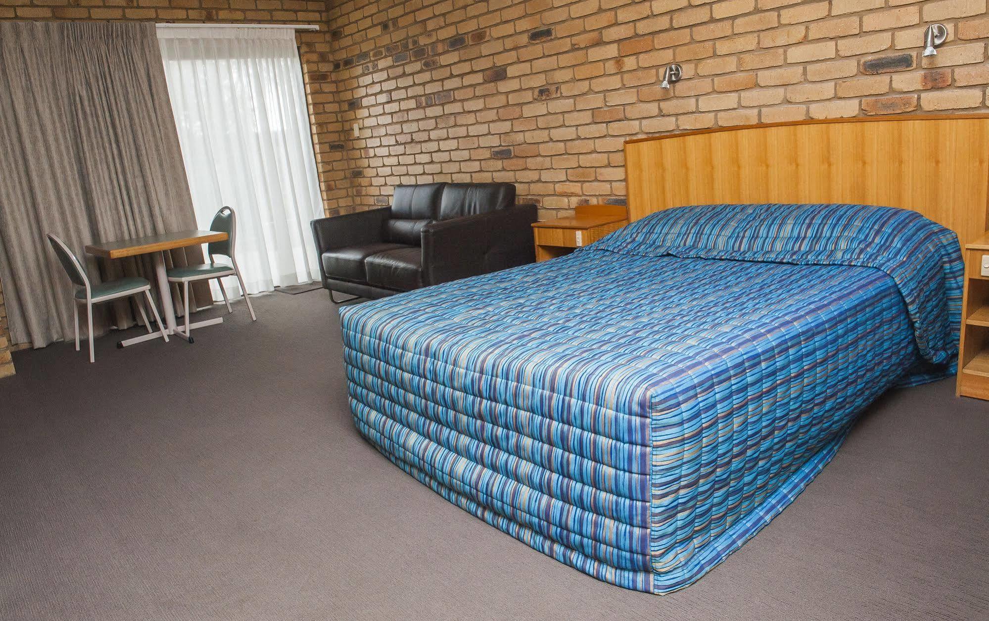 The Club Motor Inn Chinchilla Buitenkant foto